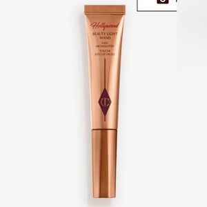 Charlotte Tilbury Beauty Light Wand - spotlight